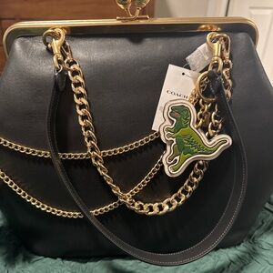 Large Coach Kisslock